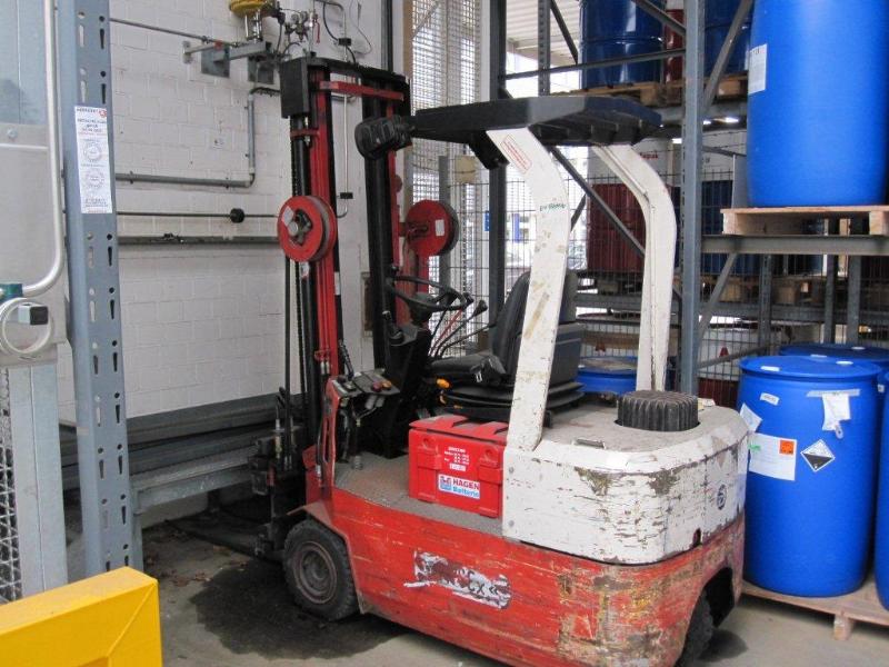 Gepflegte Flurförderfahrzeuge-1